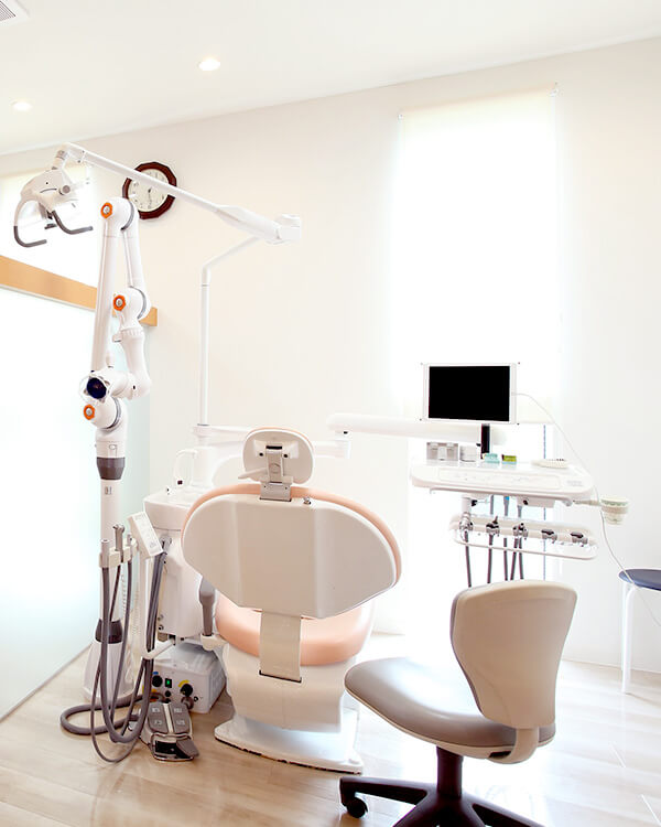 患者さん一人一人に合わせた治療を最適な治療法を見つけ、しっかり説明を行い、納得していただいてから治療を行います。